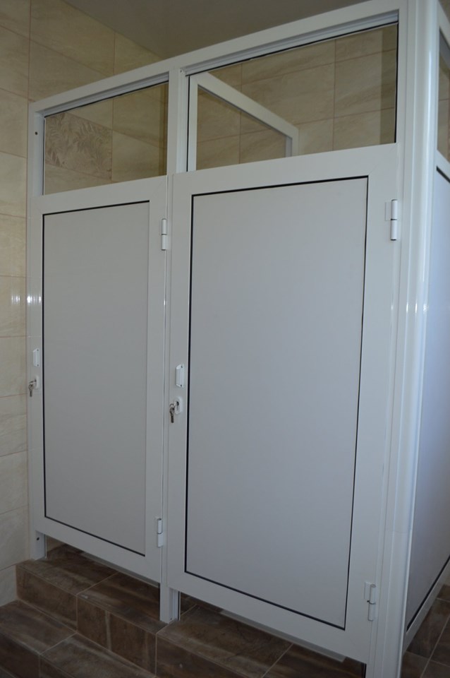 Wyremontowaliśmy szkolne toalety dla uczniów w Mariupolu